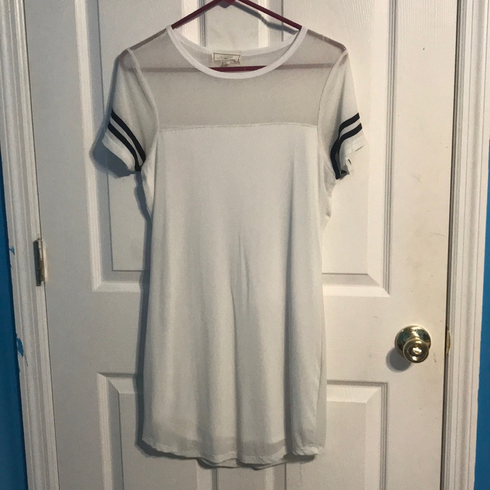 White maxi dress